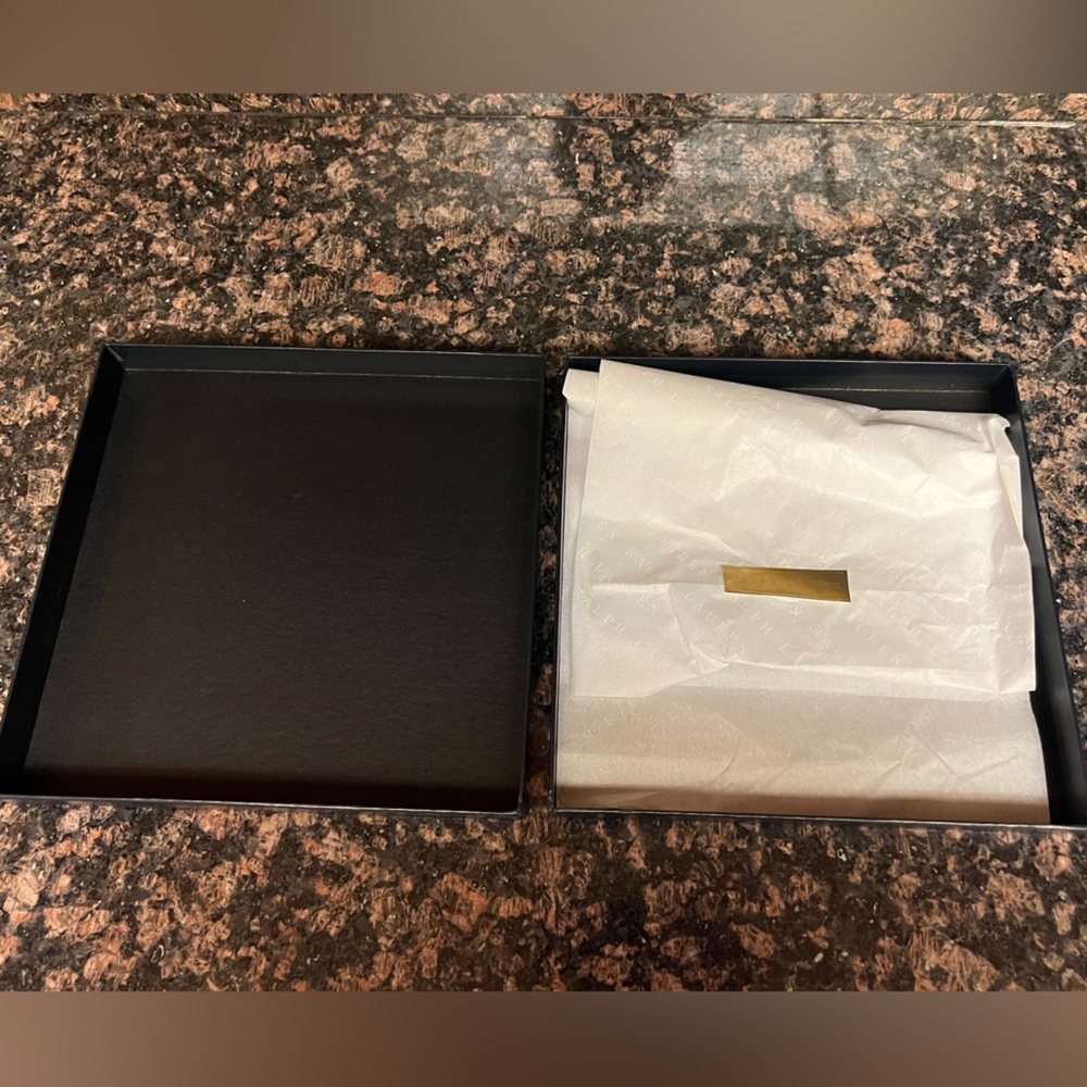 Ralph Lauren Gift Box - Picture 2 of 4